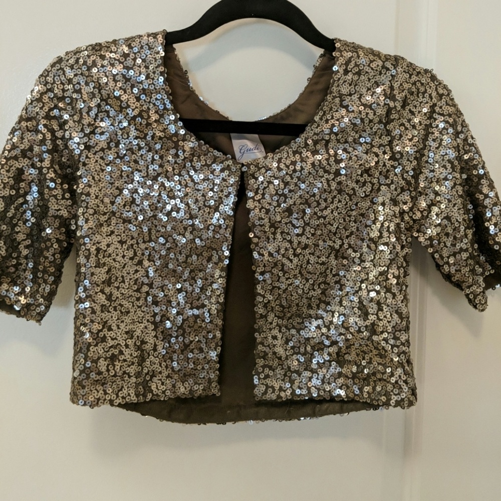 Cute sequin crop top